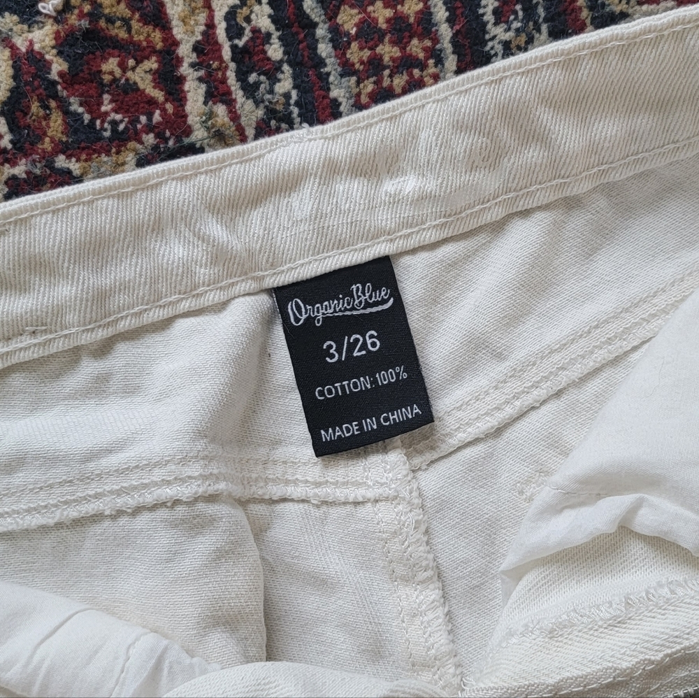 off-white shorts - Picture 3 of 3